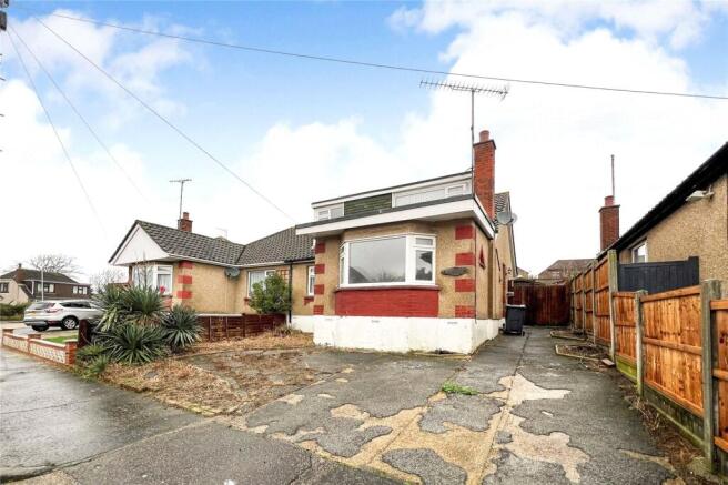 4 bed property, in Walters Close, £350,000