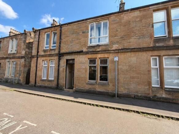 1 bed property, in 38 Comely Place, £55,000