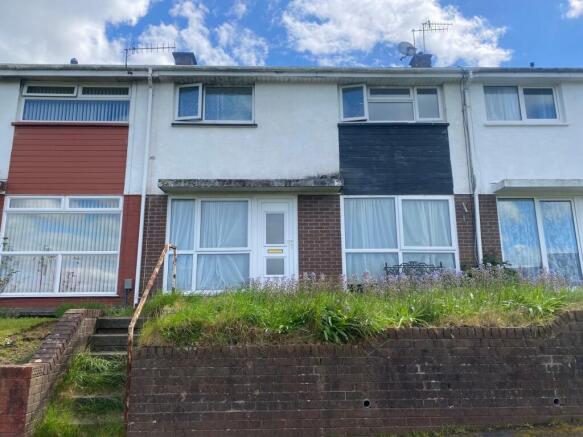 3 bed property, in Wembley, £99,000