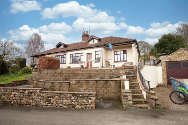 2 bed property, in Bailrigg Lane, £310,000