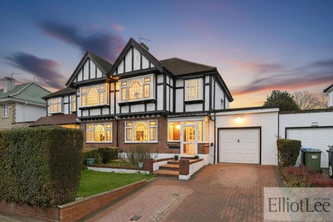 3 bed property, in Watford Road, £850,000