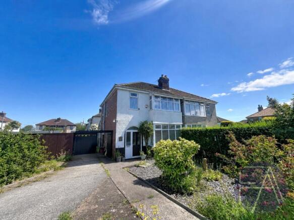 3 bed property, in Guildford Road, £250,000