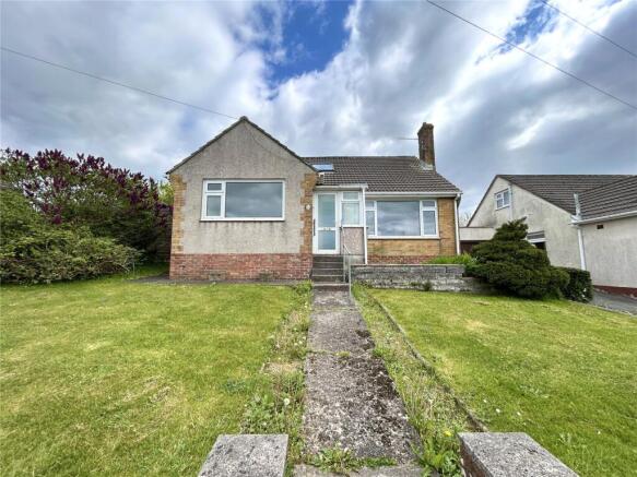 3 bed property, in Addison Road, £160,000