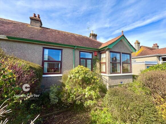 2 bed property, in Mayfield Road, £335,000