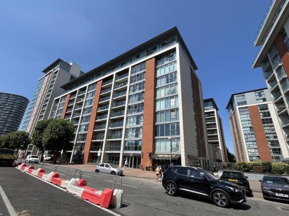 1 bed property, in Flat 9 Adriatic Apartments, £200,000
