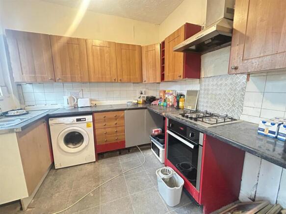 2 bed property, in Foundry Street, £59,950