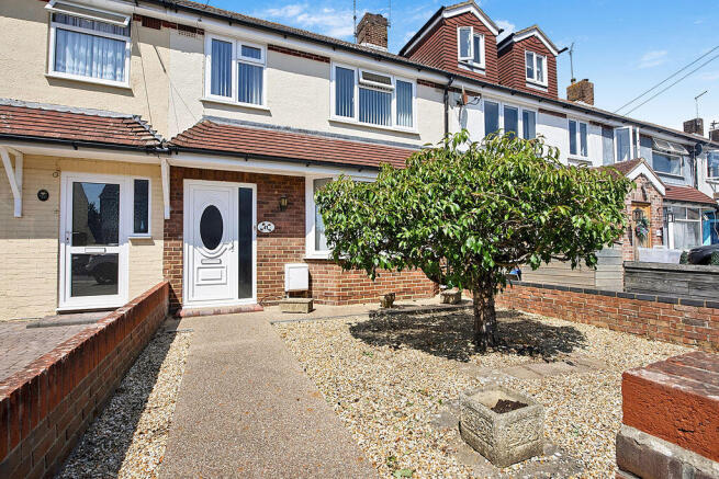 3 bed property, in Kinross Crescent, £350,000