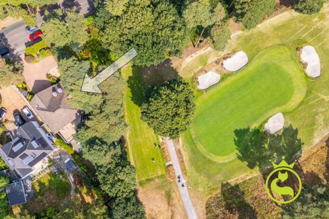 5 bed property, in BACKING ONTO GOLF COURSE - Lilliput Road, £1,200,000