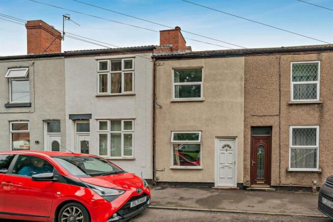 3 bed property, in The Triangle, £90,000