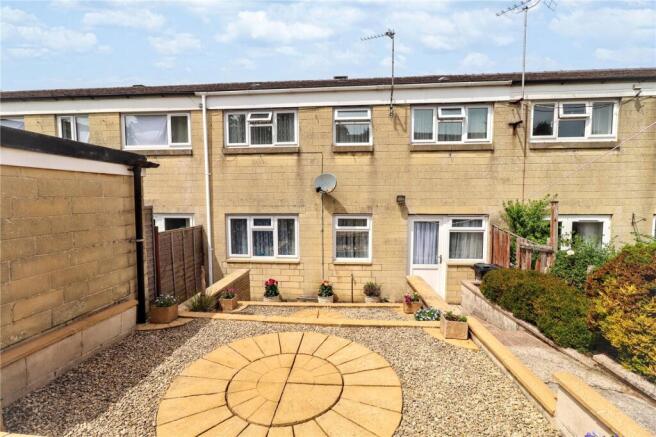 2 bed property, in Meare Road, £250,000