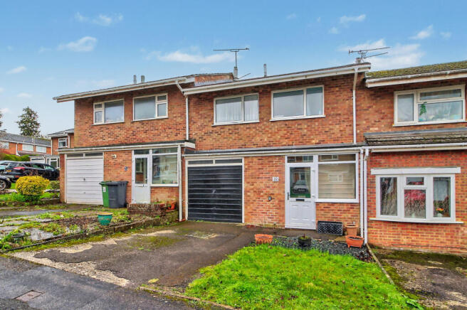 3 bed property, in Frescade Crescent, £325,000