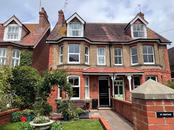 3 bed property, in College Hill, £365,000