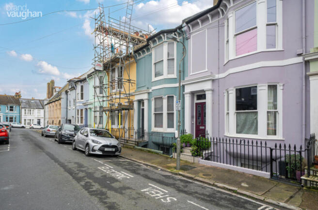 3 bed property, in Sudeley Street, £800,000