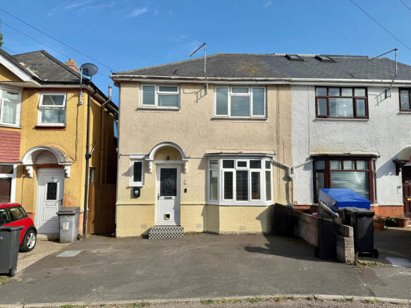 4 bed property, in Cleveland Gardens, £360,000
