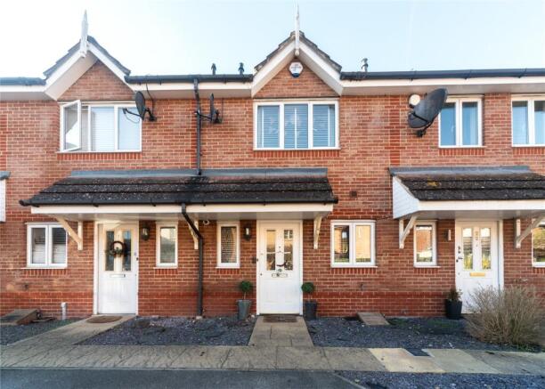 2 bed property, in Campbell Close, £419,950
