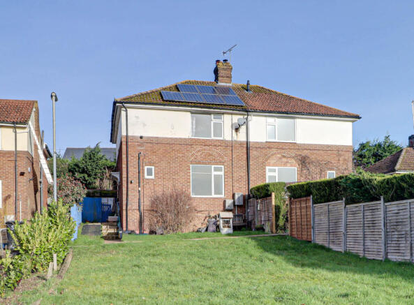3 bed property, in Southern Way, £350,000