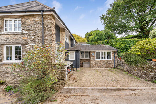 3 bed property, in Eastdown, £475,000