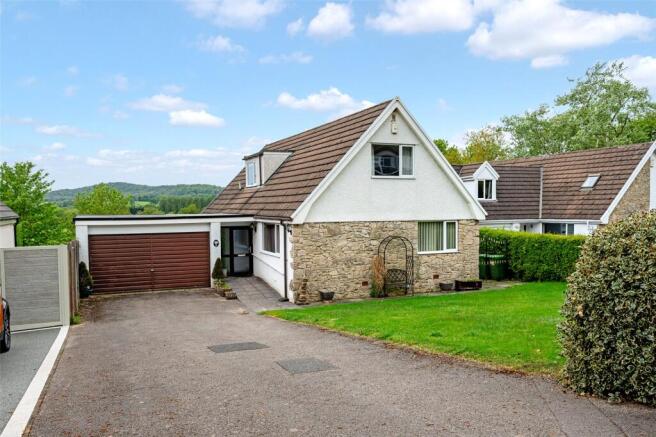 4 bed property, in Borwick Court, £500,000