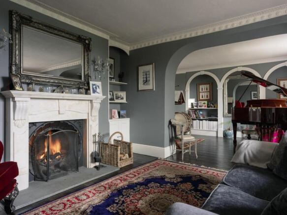 6 bed property, in Russell Road, £2,500,000