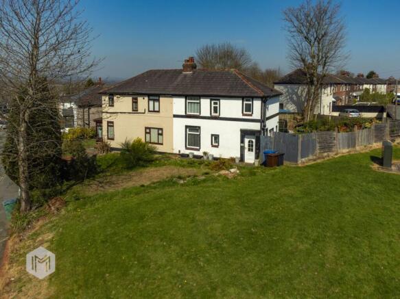 3 bed property, in Outwood Road, £230,000