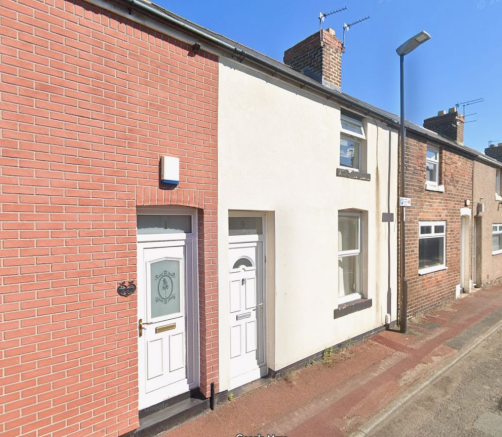 3 bed property, in Ross Street, £65,000
