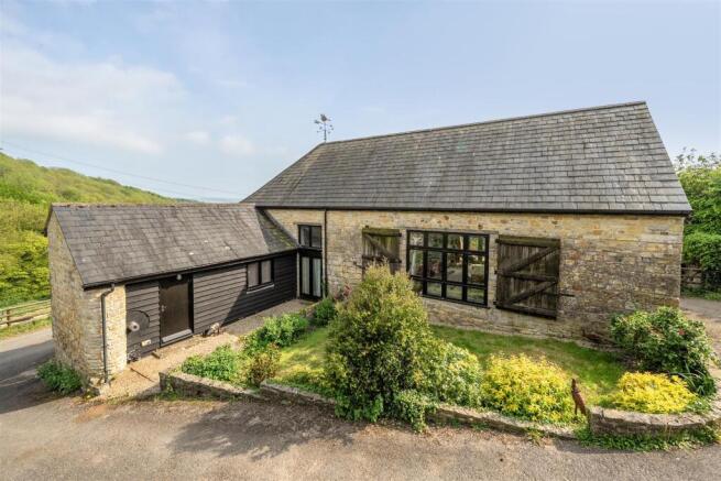4 bed property, in Tolcis, £1,150,000