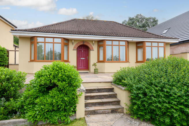 3 bed property, in Wells Road, £650,000