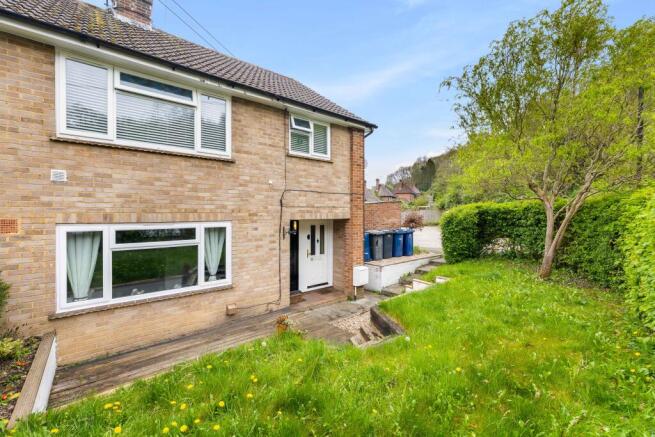 1 bed property, in Ref: Gk - The Range, £170,000