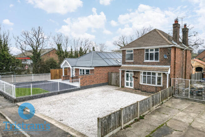 3 bed property, in Stapleford Road, £300,000