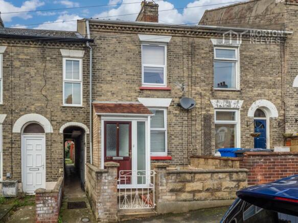 2 bed property, in Leicester Street, £235,000