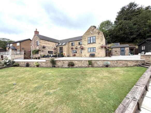 7 bed property, in Blackbrook, £1,350,000