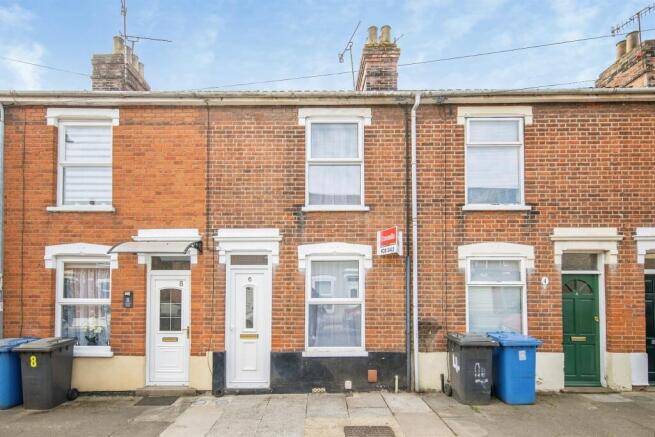 2 bed property, in Cowell Street, £170,000
