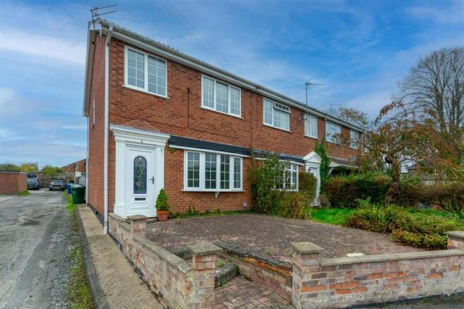 3 bed property, in Musters Road, £235,000