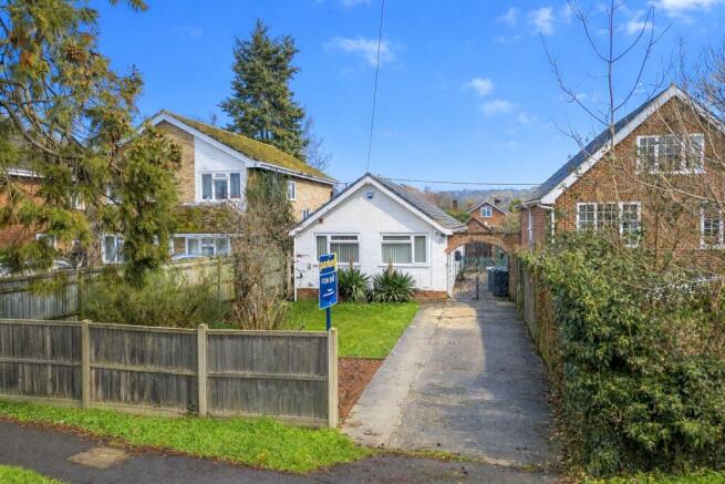 3 bed property, in Brading Way, £415,000