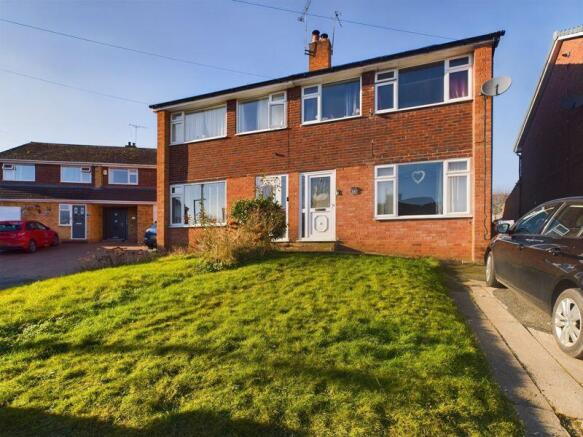 3 bed property, in Cantreyn Drive, £225,000