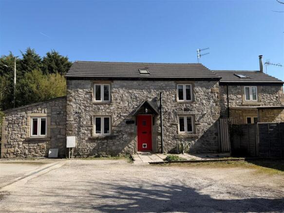 3 bed property, in Smalldale Buxton, £364,000