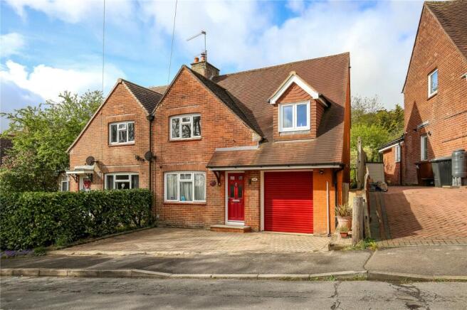 3 bed property, in Drayton Street, £450,000