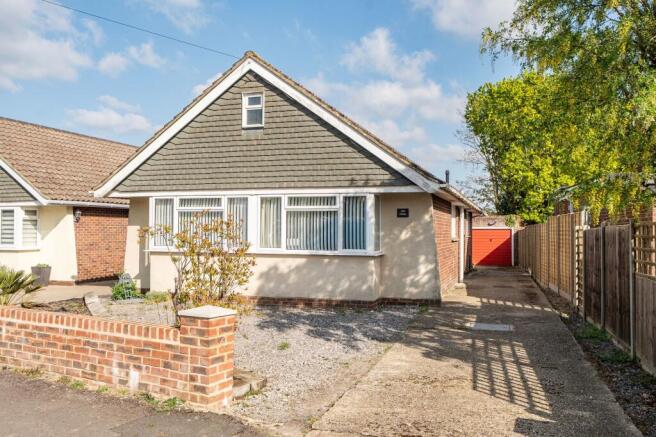 3 bed property, in Westbourne Avenue, £575,000