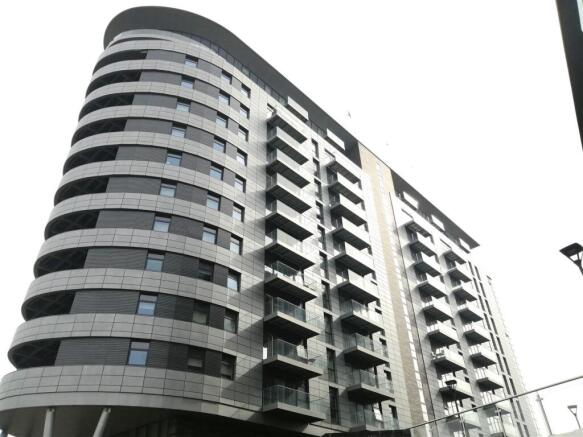 1 bed property, in Manchester Waters, £170,000