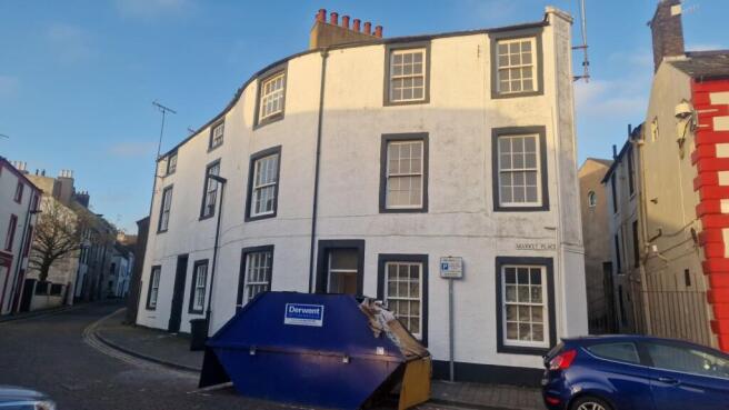 7 bed property, in 1-3 Market Place, £300,000