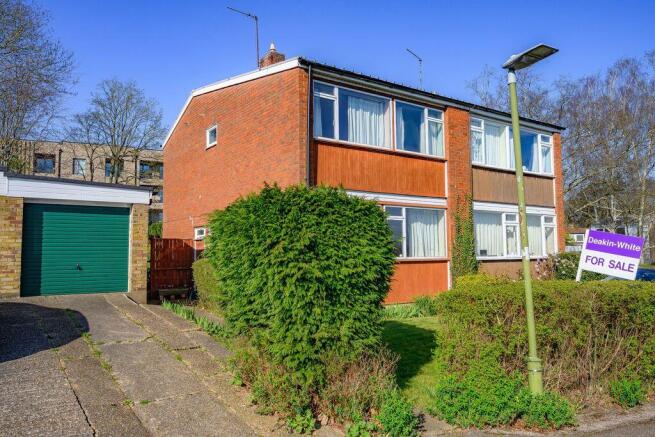 3 bed property, in Heron Way, £400,000
