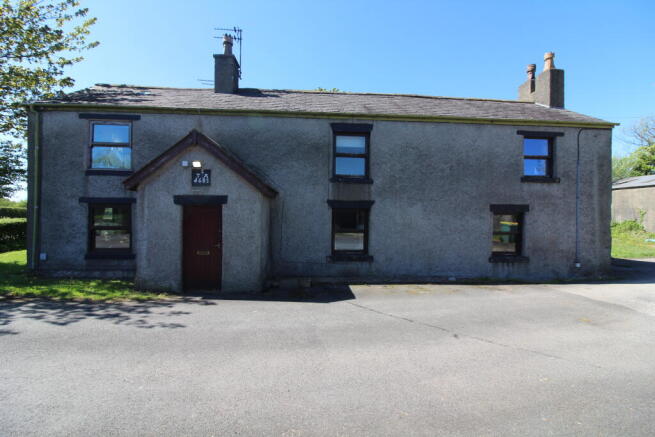 4 bed property, in Slaters Farm, £400,000