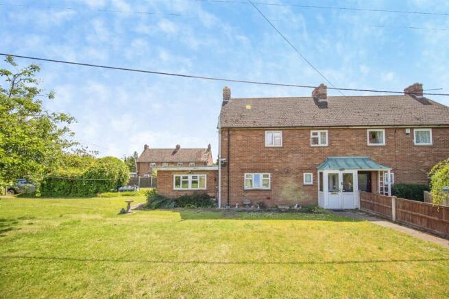 3 bed property, in Harpers Estate, £375,000