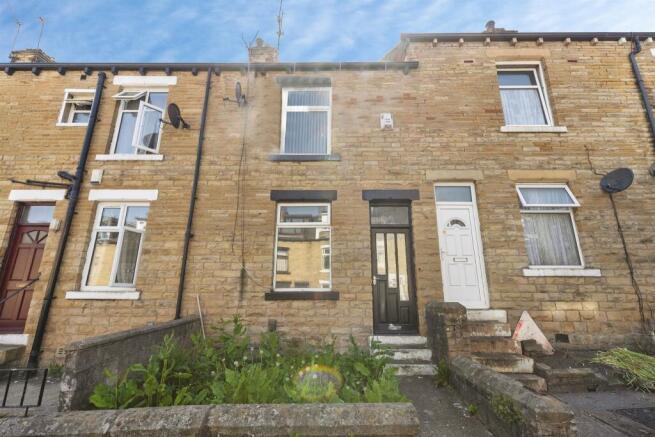 2 bed property, in Hartington Terrace, £115,000