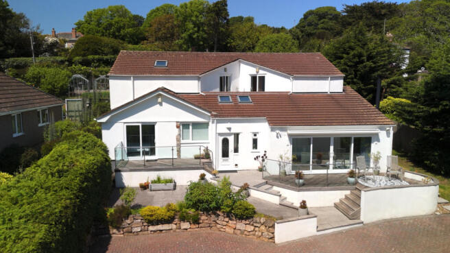 4 bed property, in Treneere Lane, £875,000