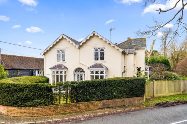 4 bed property, in Ardingly Road, £829,950