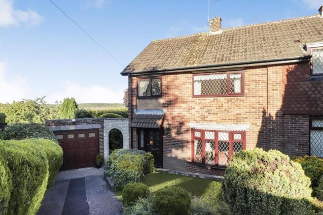 3 bed property, in Barnes Hall Road, £250,000