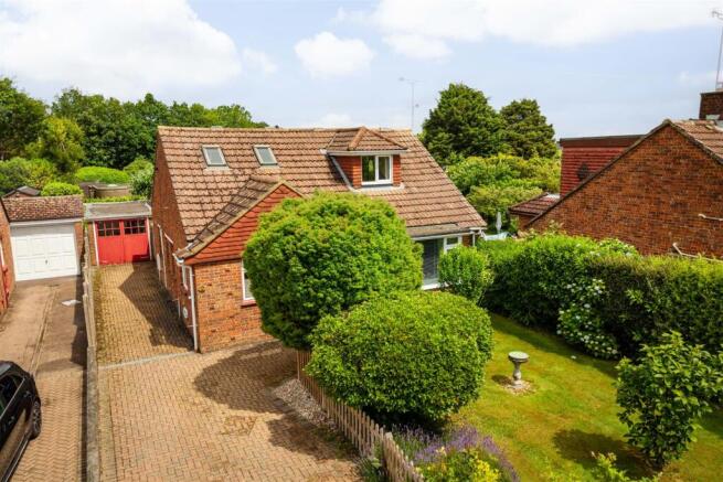 3 bed property, in St. Georges Place, £700,000