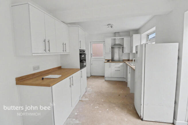 3 bed property, in Meadow Lane, £240,000