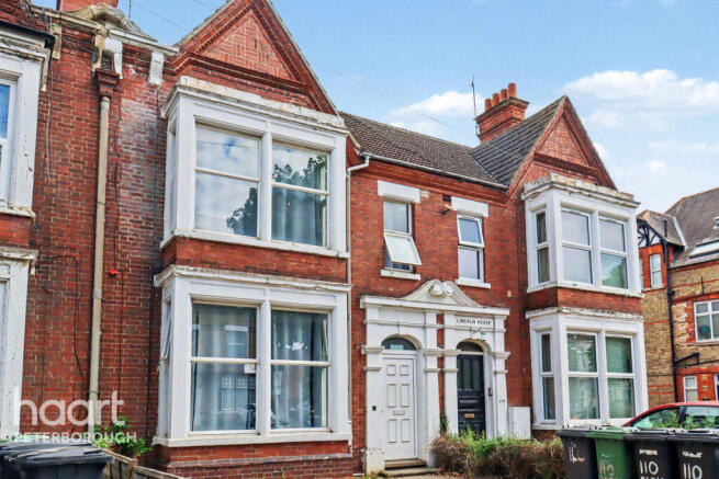 7 bed property, in Park Road, £375,000
